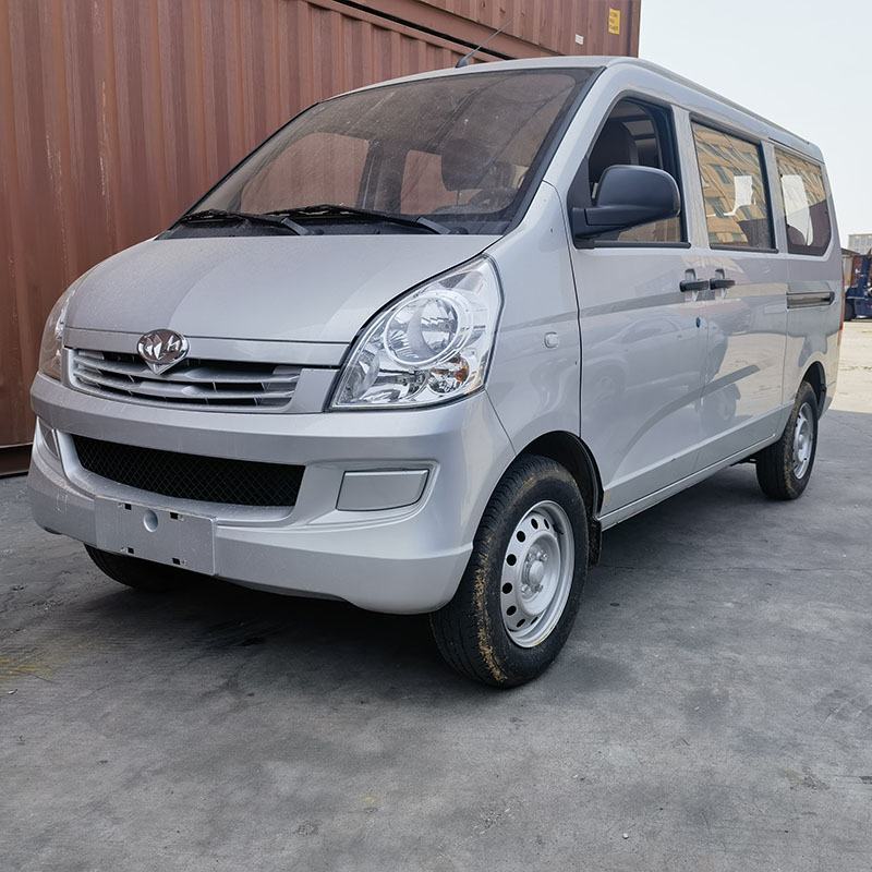 Minivan petrol